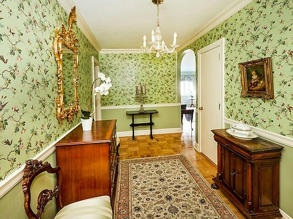 5th image of 166 E 63rd St APT 8J