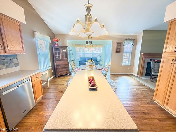 5th image of 684 Jaystone Pl