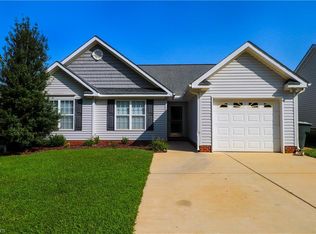 3909 Bluestem Dr, Greensboro, NC 27405