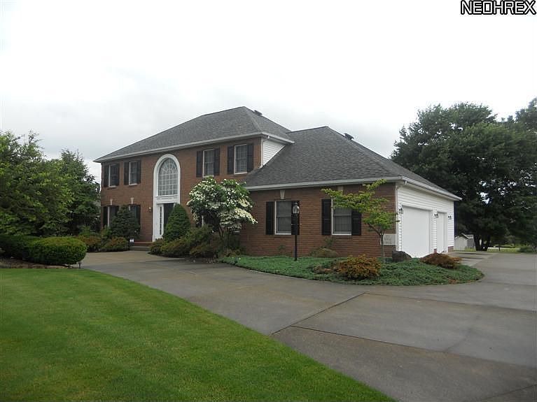 1st image of 271 Topaz Cir