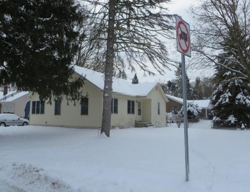 2nd image of 305 Division St