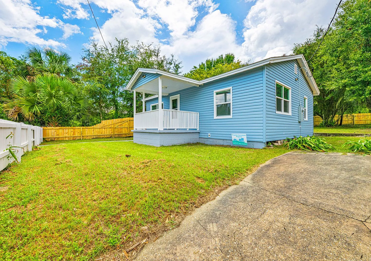 Fully Remodeled Downtown Pensacola Home — Photo 2