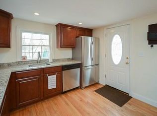 87 Oak St, Foxboro, MA 02035