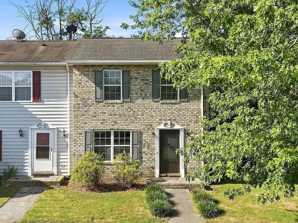 200 Freeton Ct