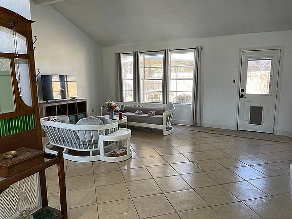 3rd image of 14110 Fleur De Lis Blvd