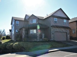 1301 N Heron Dr, Ridgefield, WA 98642