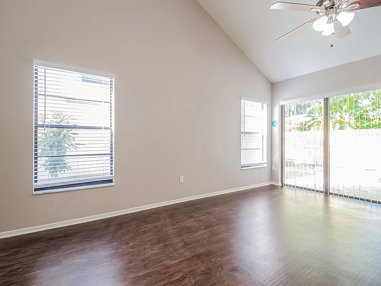 395 Cidermill Pl — Photo 6