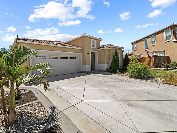 3rd image of 1758 Ponderosa Dr