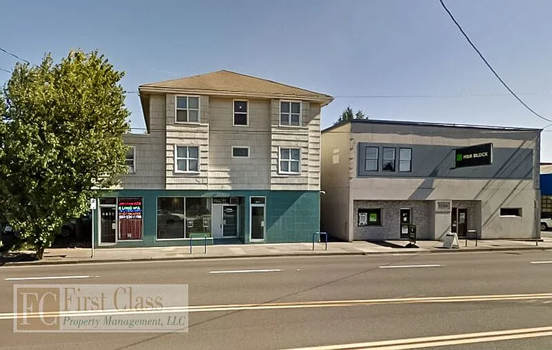 2708 NE Sandy Blvd #4