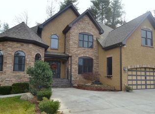 17 Lone Coyote Rdg, Fletcher, NC 28732