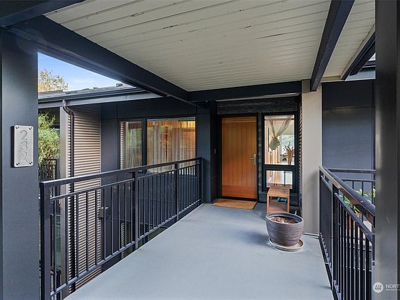2nd image of 400 Harborview Drive SE #232