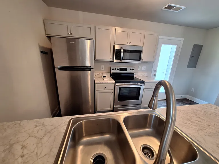 118 Rubin Ave #A — Photo 8