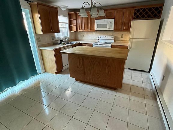 3rd image of 19 Orchard Ave #D