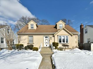 236 Thelma Ave, Merrick, NY
