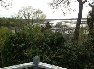 2 Cedar Hill Rd, Stony Brook, NY 11790