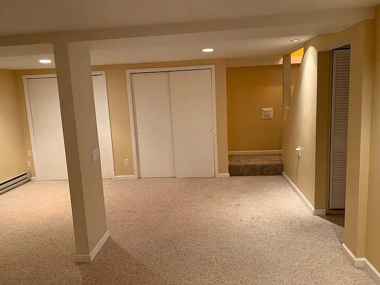 1904 Lindale Dr — Photo 9