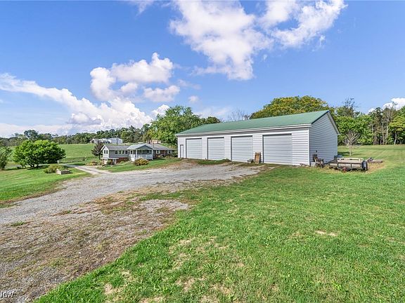 4th image of 10294 Manor Rd NE