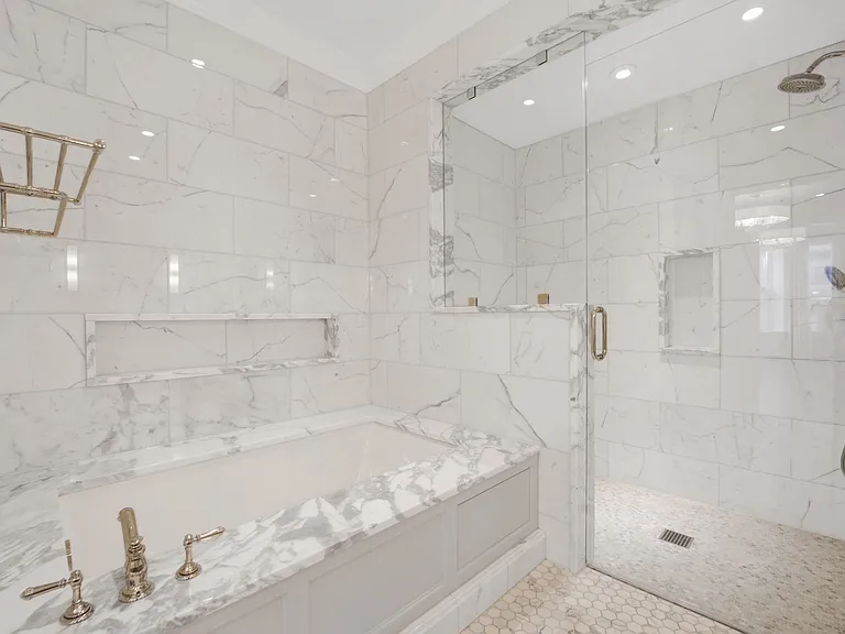 105 W Chestnut St — Photo 11