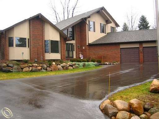 1st image of 6983 Deerhill Dr