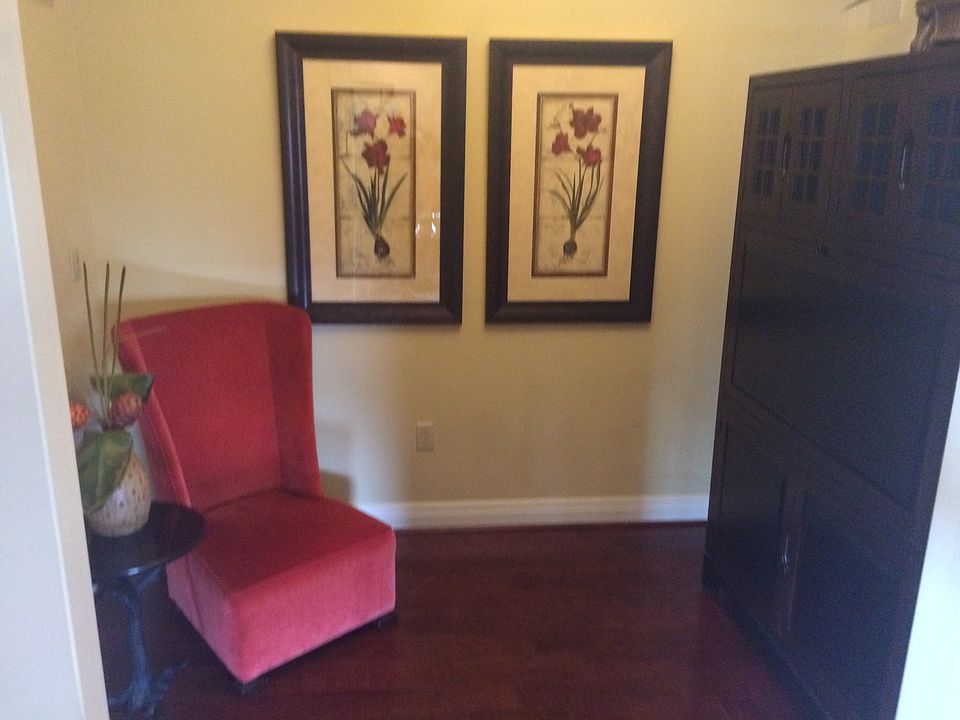 1st image of 622 Forest Ct APT 2C