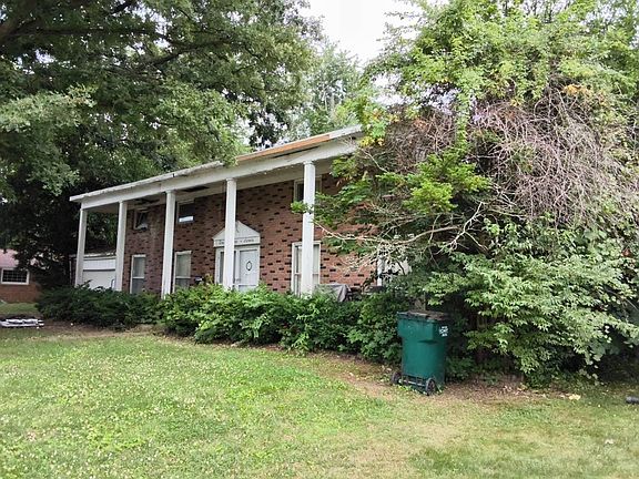 2nd image of 2911 Cooley Dr