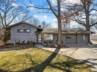 23161 Spring Creek Rd, Washington, IL 61571