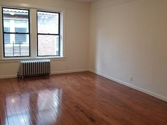 2nd image of 11853 Metropolitan Ave APT 9D