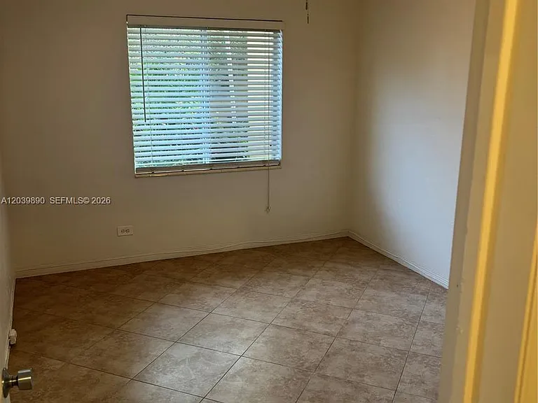 719 NE 16th Ave #719B — Photo 39
