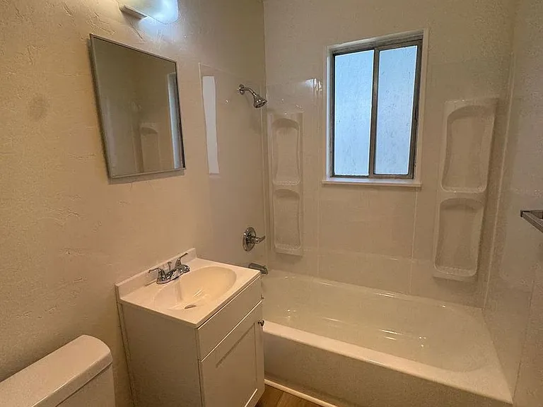 333 Park Ave #17 — Photo 8