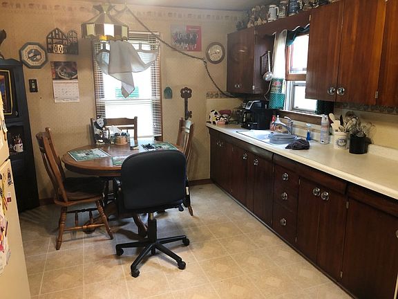 4th image of 203 N Little St