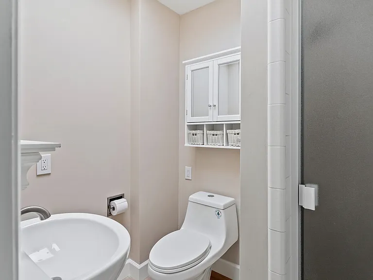 642 Toyon Dr — Photo 32