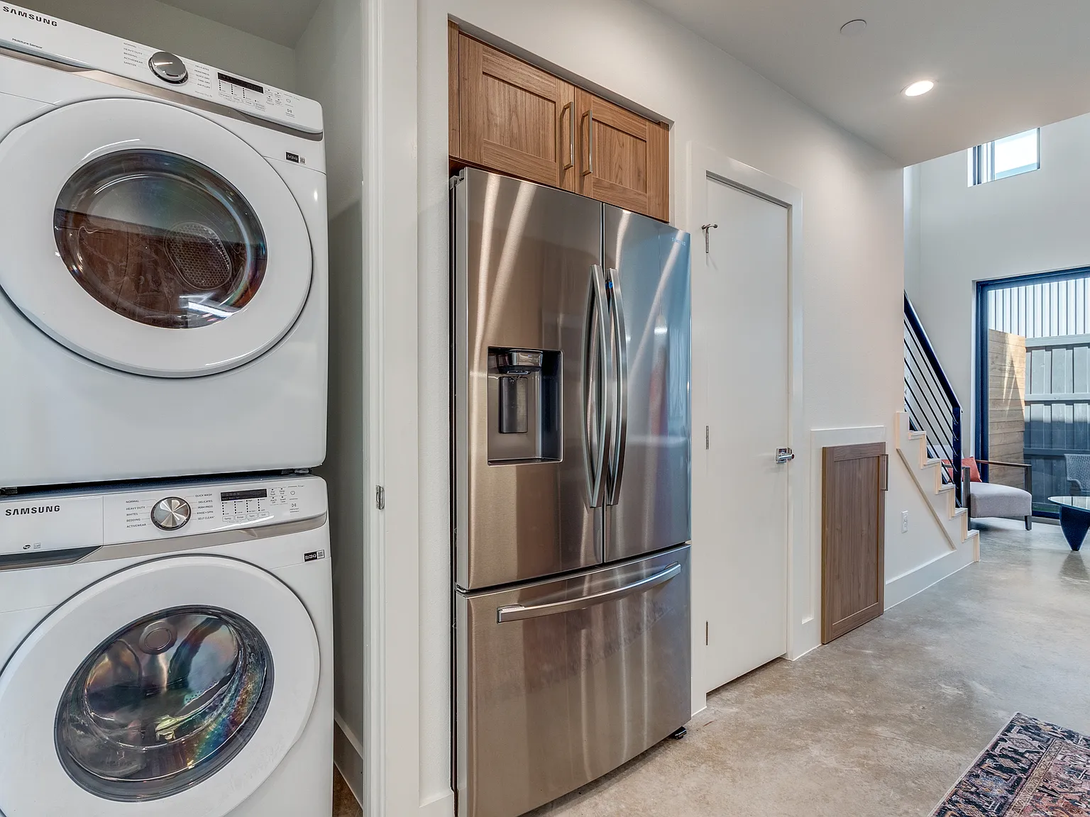 1 bed, 600 sqft, $1,903 — Photo 3
