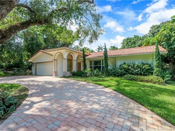 24 Emarita Way