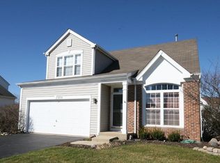 1906 Prairie Path Ln, Carpentersville, IL 60110
