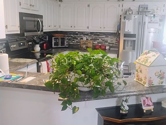 5th image of 140 Chelcy Dr SE
