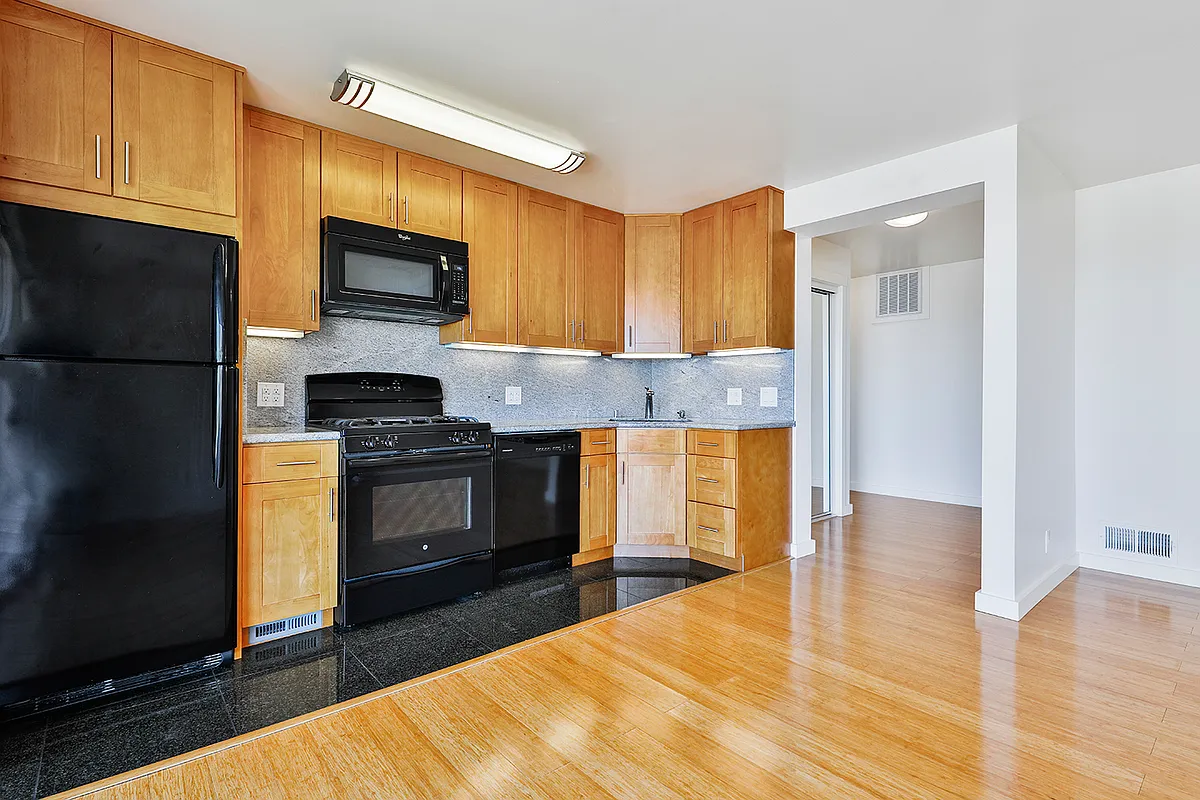 Building Photo - 80 Crestline Dr #1