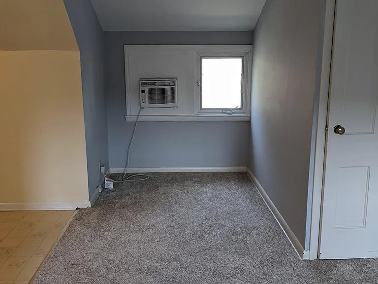 1906 E Mifflin St #2 — Photo 13