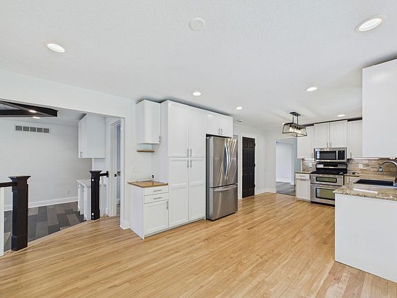 2nd image of 2209 Beacon Dr SW