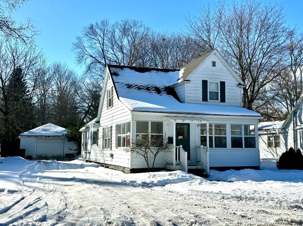 523 W Maple St, Wayland, MI 49348