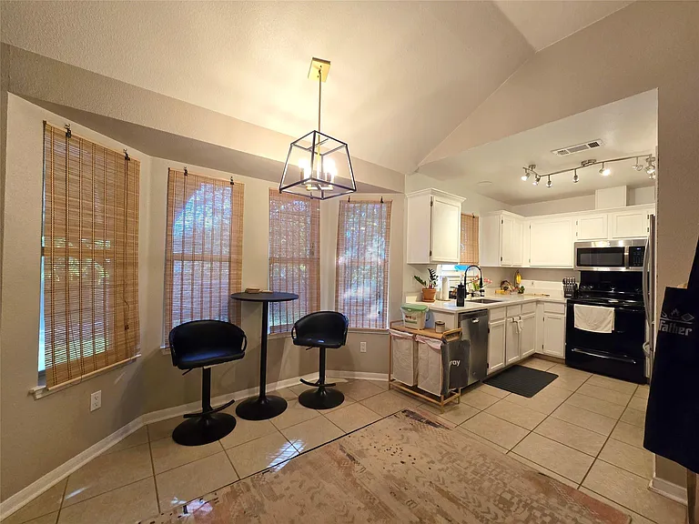 2303 Darnell Dr — Photo 19