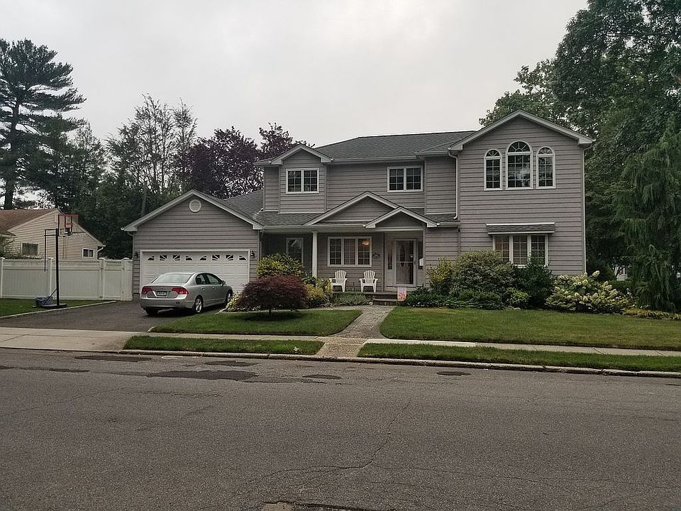 1st image of 434 Spruce Ln