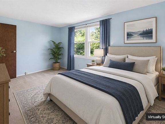 2nd image of 3015 Colony Ln