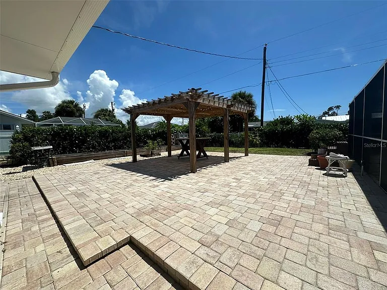 1575 Loralin Dr — Photo 35