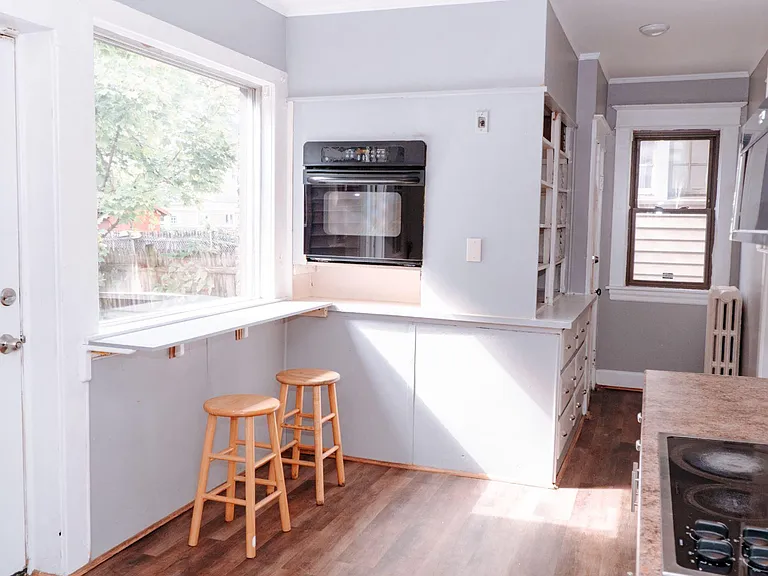 830 Myrtle Ave — Photo 2