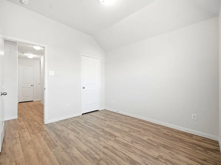 19 Santa Barbara Dr — Photo 21