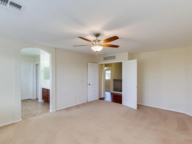 1306 E Birdland Dr — Photo 17