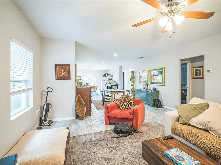 3610 N Tampa St — Photo 10