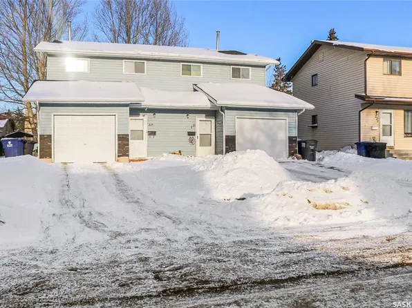 223-225 Wakabayashi WAY, Saskatoon, SK S7K 7M4
