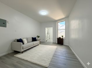 145 Guernsey St #2, Brooklyn, NY 11222