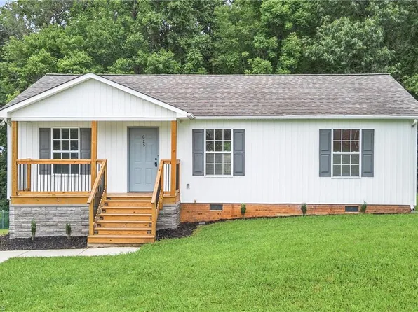 625 Rolling Green Dr, High Point, NC 27260